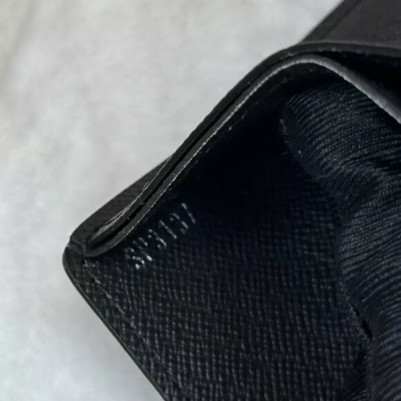 LOUIS VUITTON LV Damier Ebene Mutiple Wallet Good Condition - Picture 9 of 12